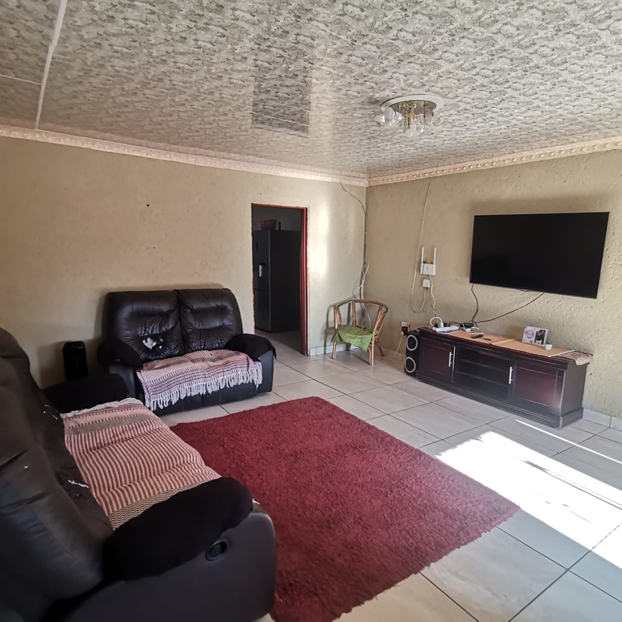 2 Bedroom Property for Sale in Lethlabile North West